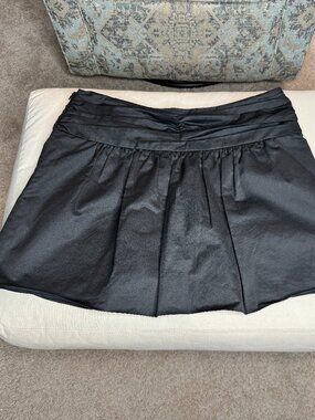 Like New Gianni Bini Black Pleated Mini Skirt Size 12